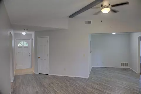 Living - 9007 S 77th East Pl, Tulsa, OK 74133 photo 3 of 7