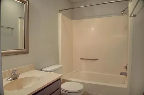 Bath - 9007 S 77th East Pl, Tulsa, OK 74133 photo 4 of 5