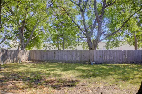Exterior - 9007 S 77th East Pl, Tulsa, OK 74133 photo 5 of 8