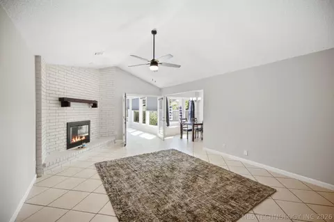 Living - 2505 E Queens St, Broken Arrow, OK 74014 photo 1 of 3