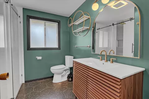 Bath - 5803 E 25th Pl, Tulsa, OK 74114 photo 2 of 3