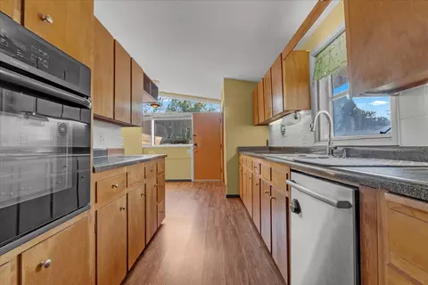 Kitchen - 5803 E 25th Pl, Tulsa, OK 74114 photo 1 of 6