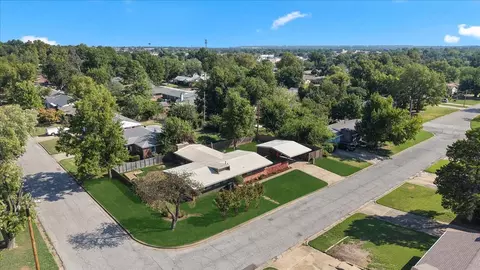 View/Area - 5803 E 25th Pl, Tulsa, OK 74114 photo 6 of 7
