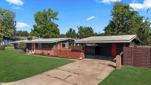 Exterior - 5803 E 25th Pl, Tulsa, OK 74114 photo 3 of 5