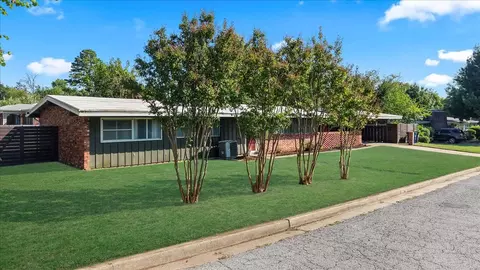 Exterior - 5803 E 25th Pl, Tulsa, OK 74114 photo 2 of 5