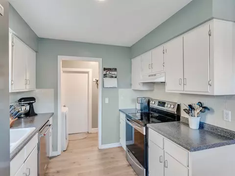Kitchen - 9352 E 56th St, Tulsa, OK 74145 photo 2 of 6