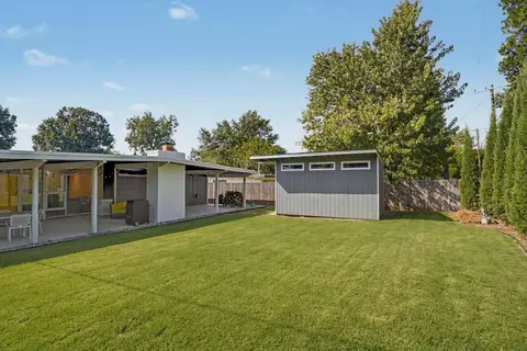 Exterior - 4939 E 26th Pl, Tulsa, OK 74114 photo 8 of 9