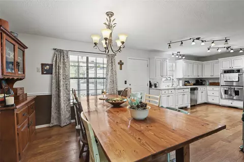 Dining - 469331 E 1105 Rd, Muldrow, OK 74948 photo 2 of 3