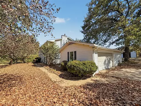 Exterior - 469331 E 1105 Rd, Muldrow, OK 74948 photo 16 of 19