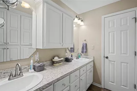 Bath - 469331 E 1105 Rd, Muldrow, OK 74948 photo 3 of 10