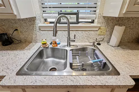 Kitchen - 469331 E 1105 Rd, Muldrow, OK 74948 photo 6 of 10