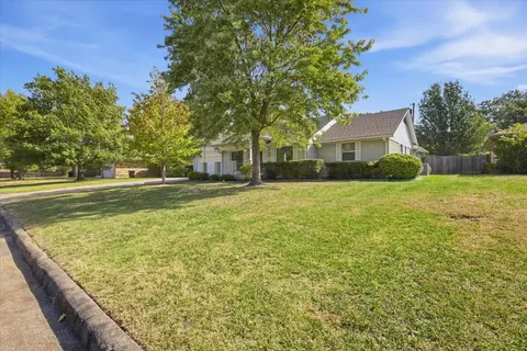 Exterior - 620 Ann, Ada, OK 74820 photo 1 of 5