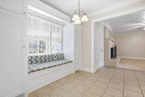 Entry Way - 620 Ann, Ada, OK 74820 photo 3 of 6