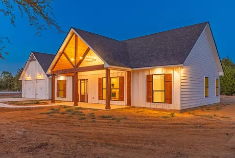 Exterior - 205 Blessings Way, Colbert, OK 74733 photo 3 of 5
