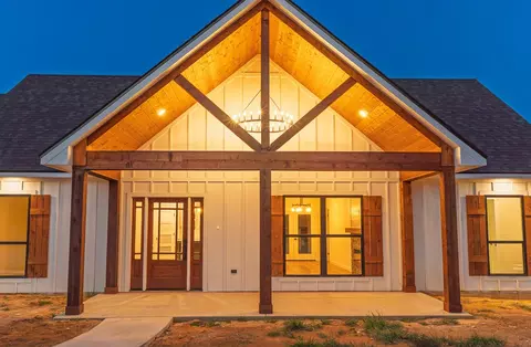 Exterior - 205 Blessings Way, Colbert, OK 74733 photo 2 of 5
