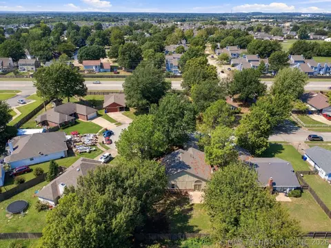 View/Area - 3903 S Walnut Pl, Broken Arrow, OK 74011 photo 2 of 3