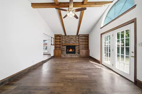 Living - 3903 S Walnut Pl, Broken Arrow, OK 74011 photo 4 of 4