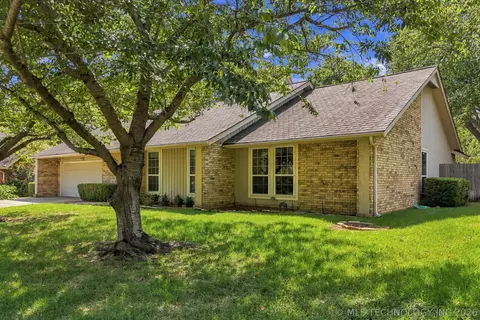 Exterior - 6206 E 78th St, Tulsa, OK 74136 photo 3 of 5