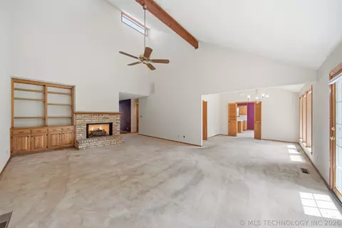 Living - 6206 E 78th St, Tulsa, OK 74136 photo 2 of 3