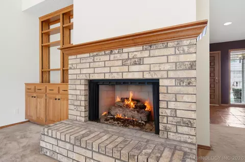 Living - 6206 E 78th St, Tulsa, OK 74136 photo 3 of 3