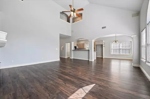Living - 9822 E 83rd Pl, Tulsa, OK 74133 photo 4 of 16