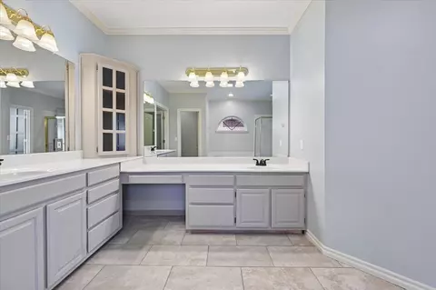 Bath - 9822 E 83rd Pl, Tulsa, OK 74133 photo 3 of 7