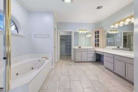 Bath - 9822 E 83rd Pl, Tulsa, OK 74133 photo 1 of 7