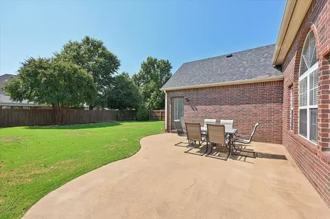 Exterior - 9822 E 83rd Pl, Tulsa, OK 74133 photo 3 of 5