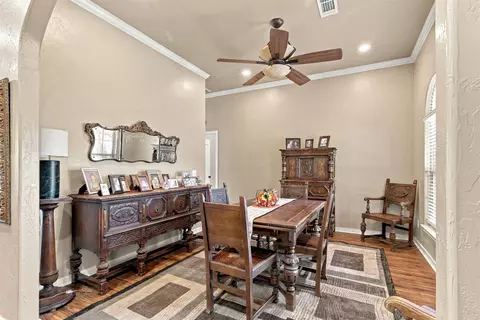 Dining - 2355 Bryan, Durant, OK 74701 photo 2 of 4