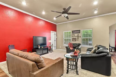 Living - 2355 Bryan, Durant, OK 74701 photo 2 of 3