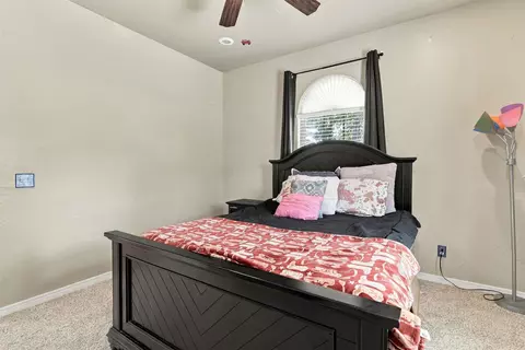 Bedroom - 2355 Bryan, Durant, OK 74701 photo 5 of 7