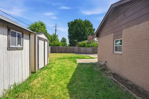 Exterior - 11029 E 26th Pl, Tulsa, OK 74129 photo 8 of 9