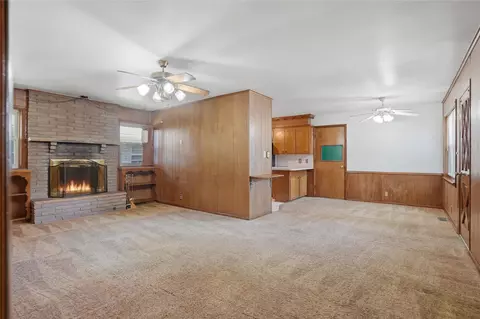 Living - 11029 E 26th Pl, Tulsa, OK 74129 photo 4 of 8
