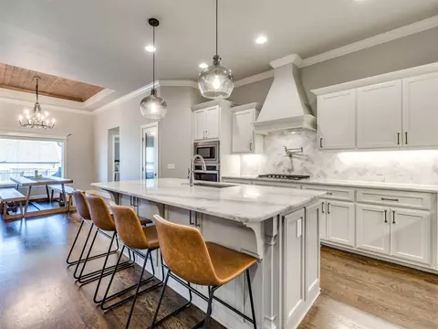 Kitchen - 2508 E Olympia St, Broken Arrow, OK 74014 photo 2 of 10