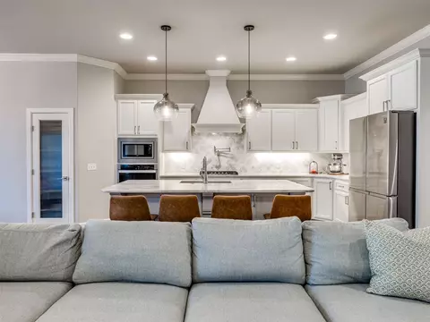 Kitchen - 2508 E Olympia St, Broken Arrow, OK 74014 photo 1 of 10
