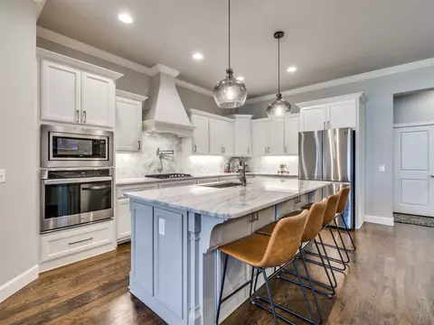Kitchen - 2508 E Olympia St, Broken Arrow, OK 74014 photo 9 of 10