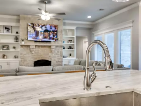 Kitchen - 2508 E Olympia St, Broken Arrow, OK 74014 photo 4 of 10