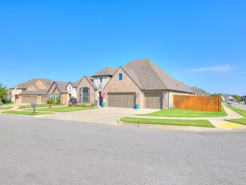 Exterior - 2508 E Olympia St, Broken Arrow, OK 74014 photo 9 of 11