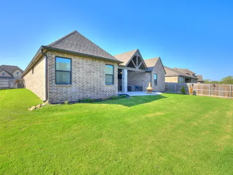 Exterior - 2508 E Olympia St, Broken Arrow, OK 74014 photo 7 of 11