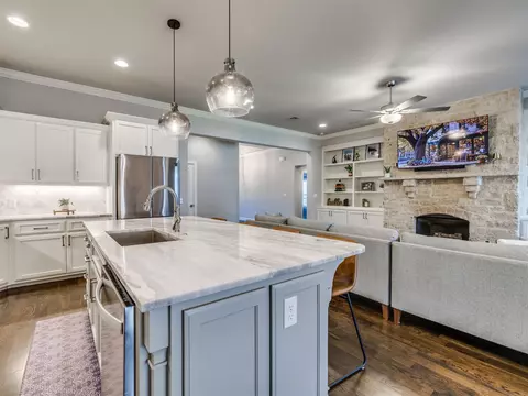 Kitchen - 2508 E Olympia St, Broken Arrow, OK 74014 photo 8 of 10