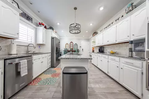 Kitchen - 10215 E 98th St, Tulsa, OK 74133 photo 3 of 4