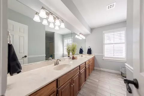 Bath - 10215 E 98th St, Tulsa, OK 74133 photo 2 of 5