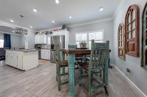 Dining - 10215 E 98th St, Tulsa, OK 74133 photo 3 of 3