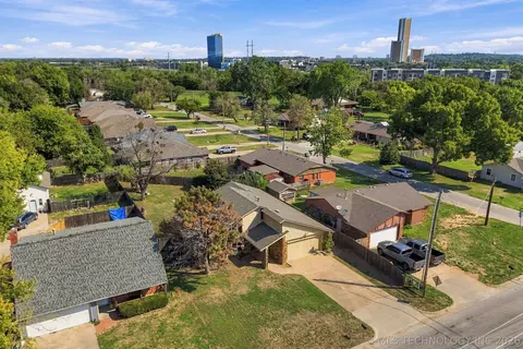 View/Area - 161 E K Pl, Jenks, OK 74037 photo 3 of 4
