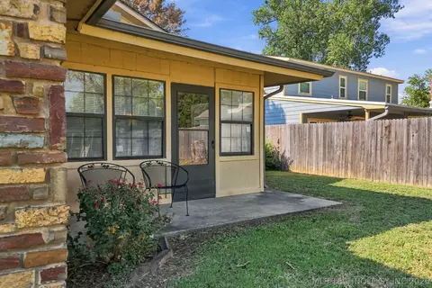 Exterior - 161 E K Pl, Jenks, OK 74037 photo 3 of 7