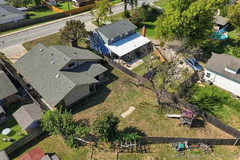 View/Area - 161 E K Pl, Jenks, OK 74037 photo 2 of 4