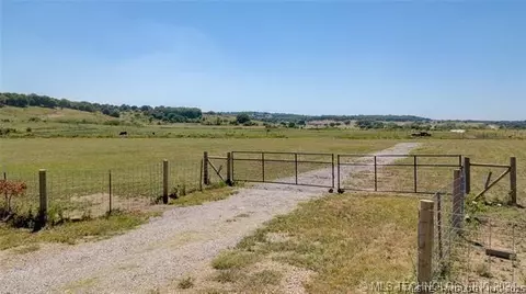 523 County Rd, Barnsdall, OK 74002 photo 2