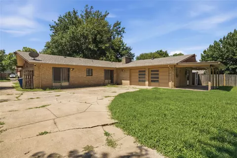 Exterior - 5811 E 61st Pl, Tulsa, OK 74136 photo 4 of 4