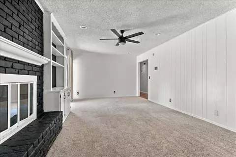 Living - 5811 E 61st Pl, Tulsa, OK 74136 photo 4 of 5