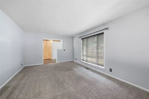 Living - 5811 E 61st Pl, Tulsa, OK 74136 photo 2 of 5